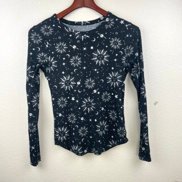 Target Girls Top Sz 7/9 Celestial Whimsigoth Sun Moon Stars Stretch Layering - Picture 1 of 7